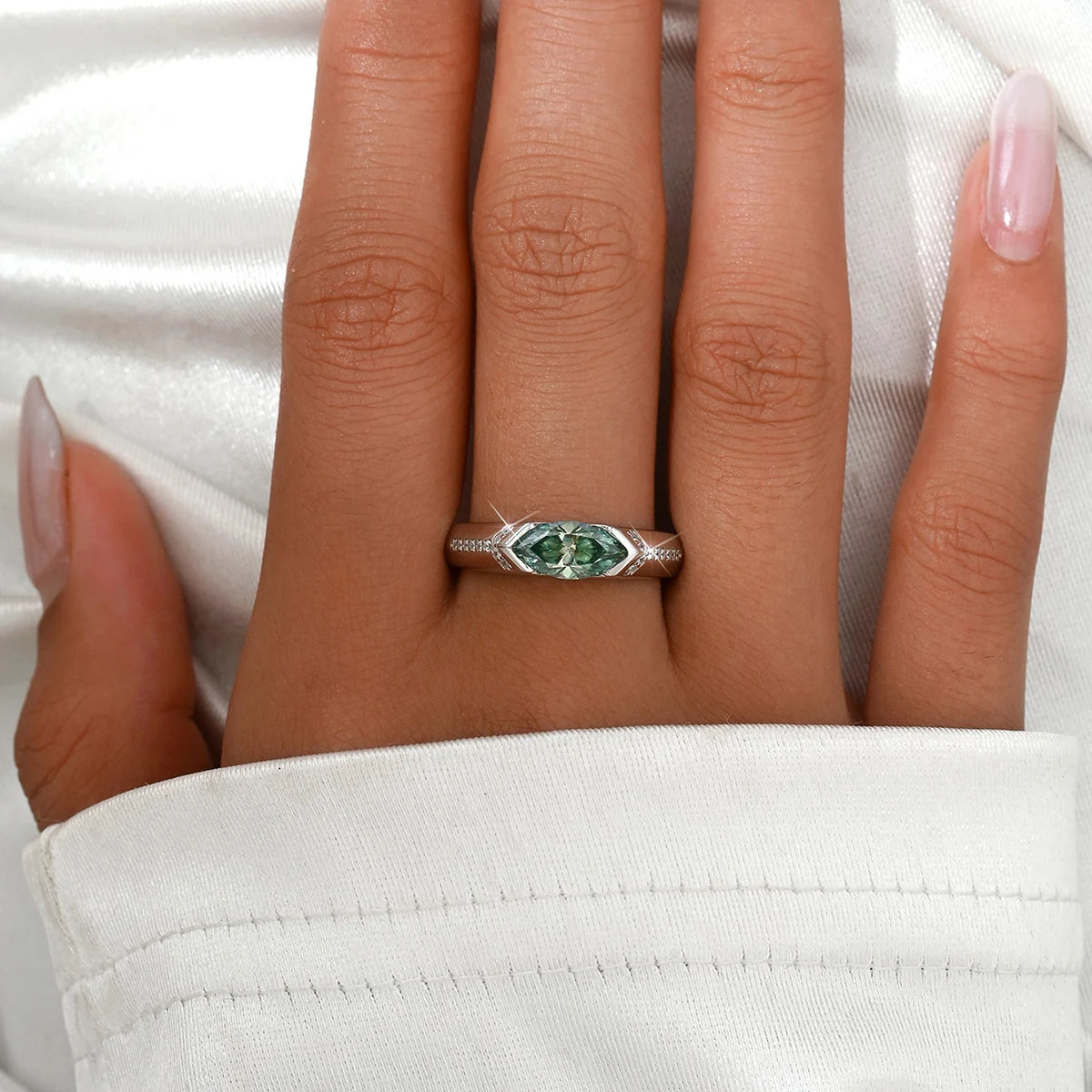 S925 Sterling Silver 1CT Green Moissanite Marquise Ring Fine jewelry