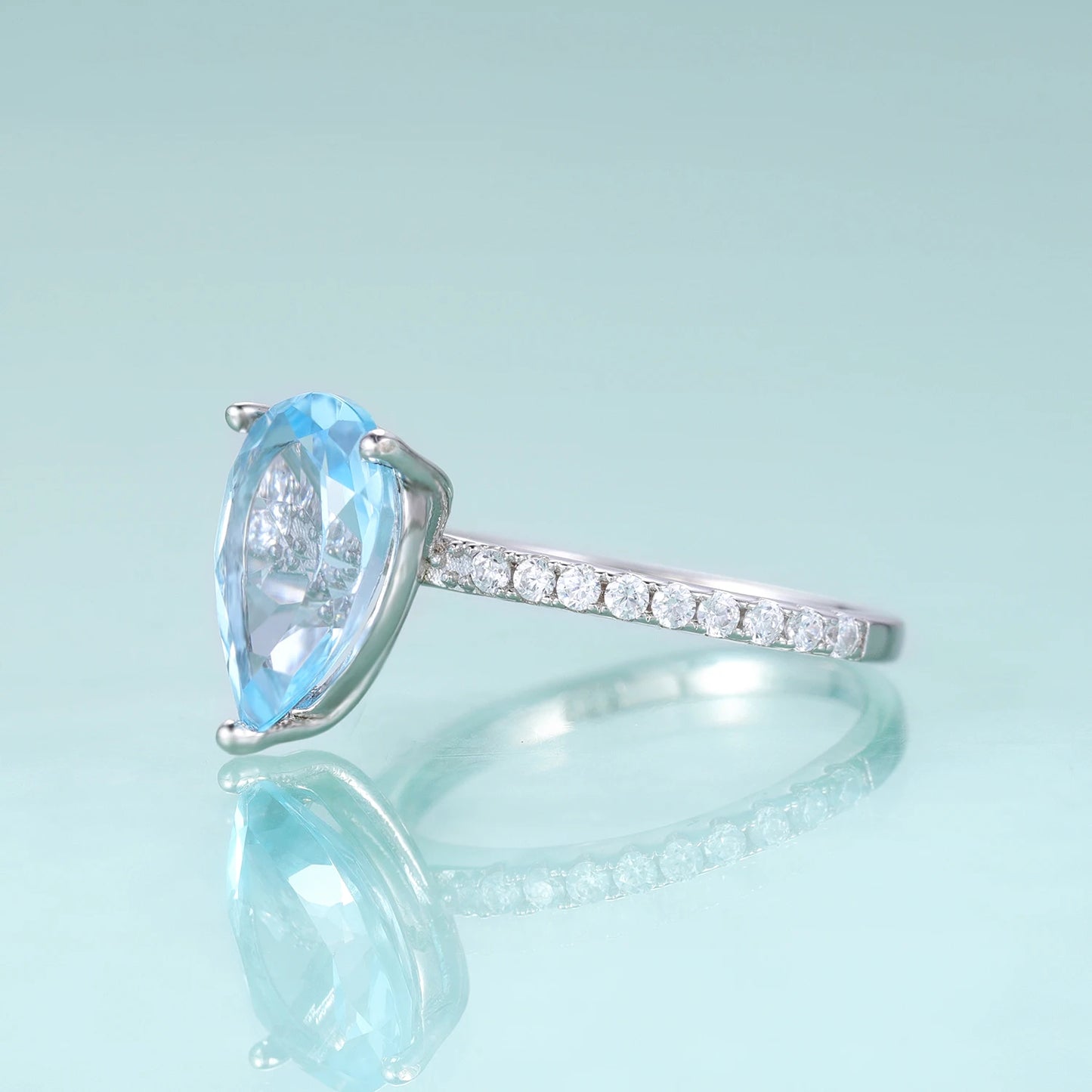 GEM'S BALLET Classic Pear Shape Sky Blue Topaz Engagement Rings 925 Sterling Silver Dainty Promise Ring  September Birthstone