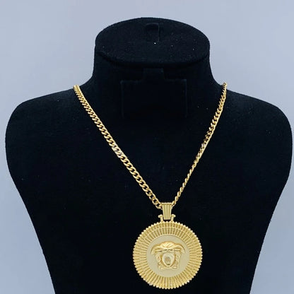 2025 New Necklace Va Premium Pendant Reveals Vintage Style Suitable for Gifts